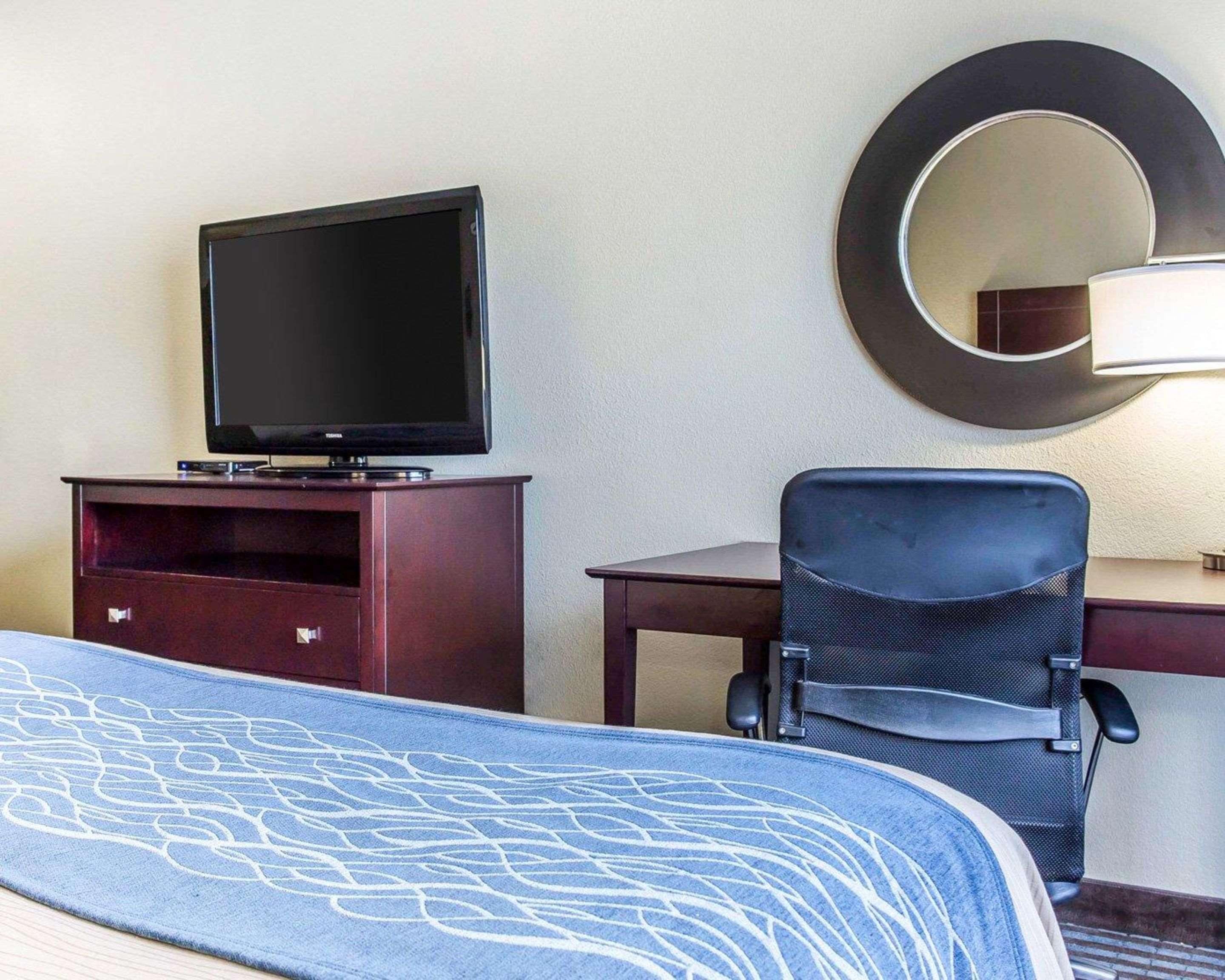 Comfort Inn & Suites Ballpark Area Смирна Экстерьер фото