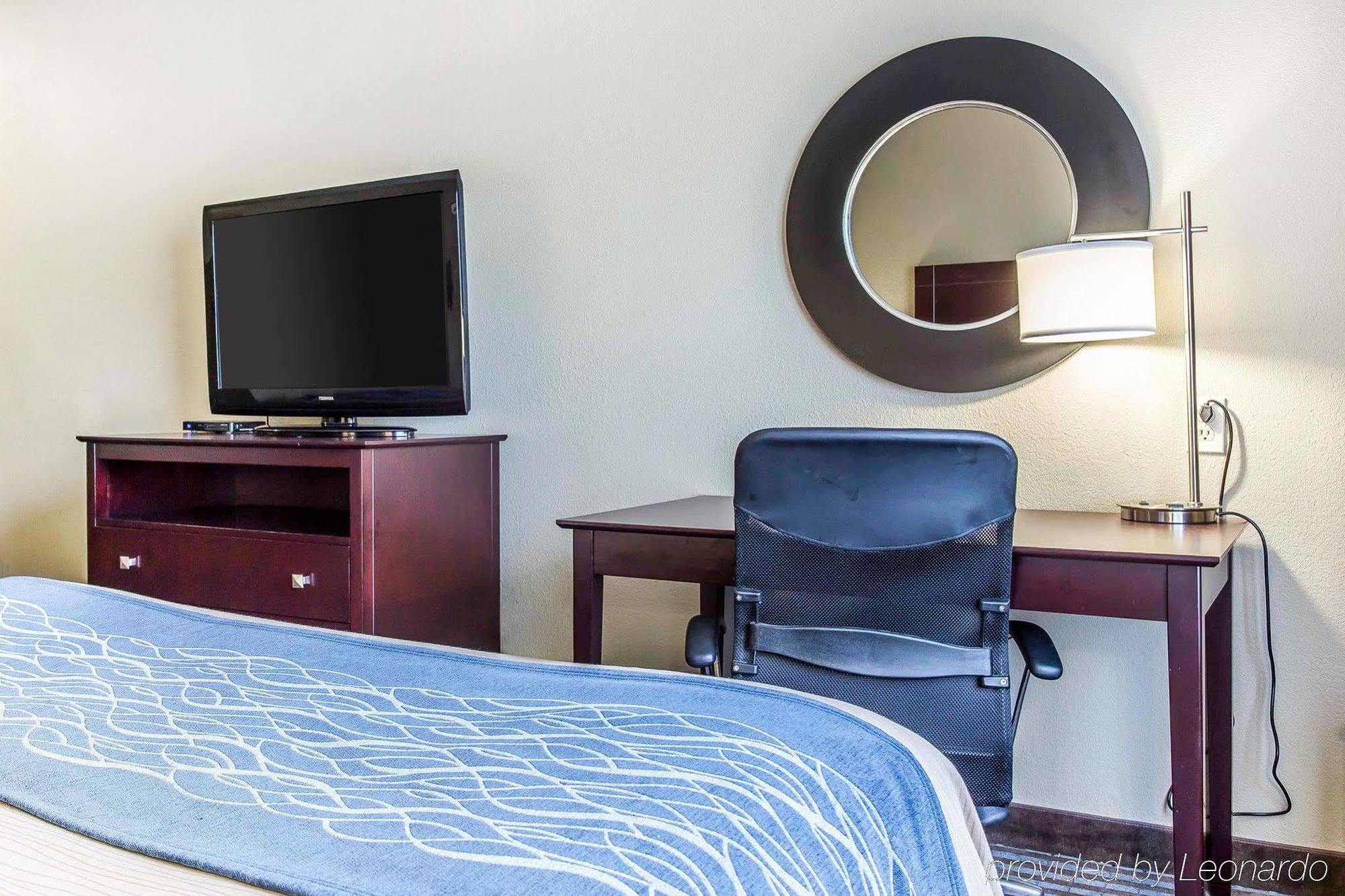 Comfort Inn & Suites Ballpark Area Смирна Экстерьер фото